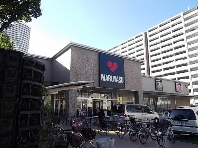 Supermarket. 550m to Super Maruyasu Miyakojima shop