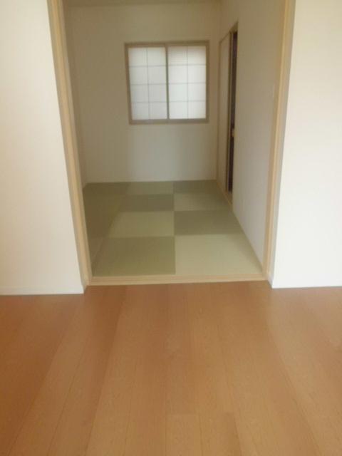 Same specifications photos (Other introspection). Please feel at home in the space of the sum to heal.