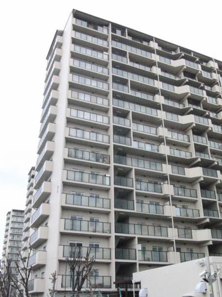 Other local. It is life convenient convenient living environment!