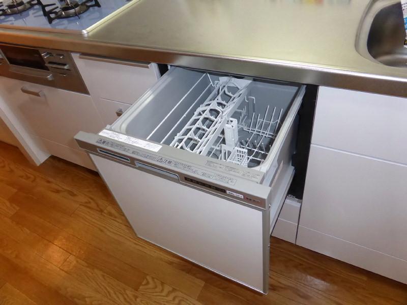 Kitchen. It established a convenient dishwasher dryer when busy.