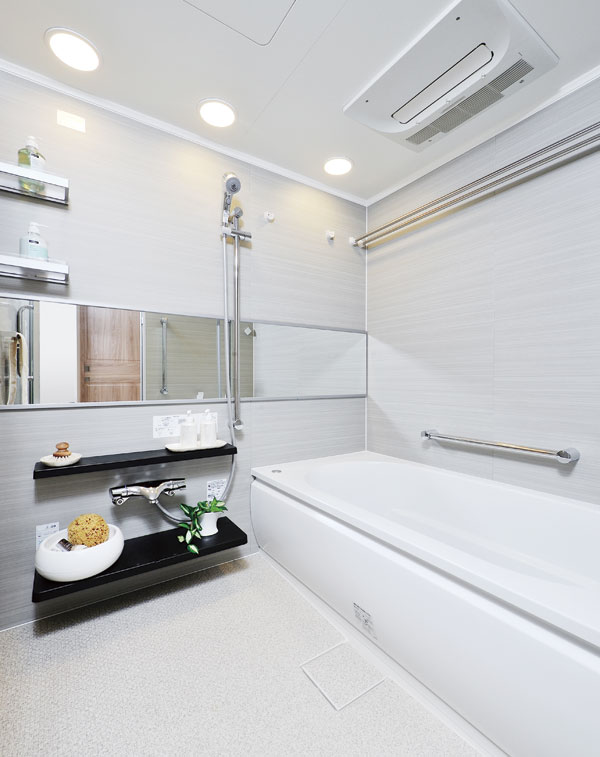 Bathing-wash room.  [bathroom] Wide and comfortable bathroom (EG type model room)
