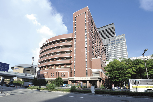 Surrounding environment. Tominaga hospital (3-minute walk ・ About 200m)