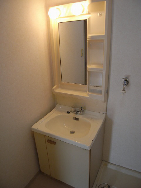 Washroom. 603
