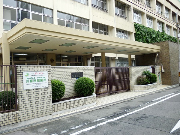 Primary school. Takatsu 350m up to elementary school (elementary school)