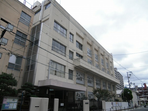 Primary school. Municipal Nitto 250m up to elementary school (elementary school)