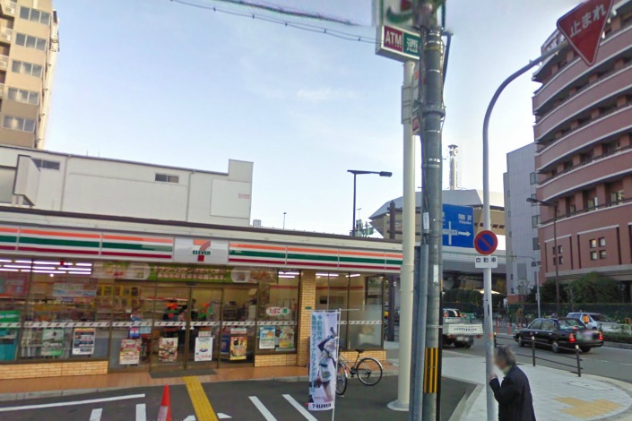Convenience store. Seven-Eleven Osaka OCAT before store up (convenience store) 25m