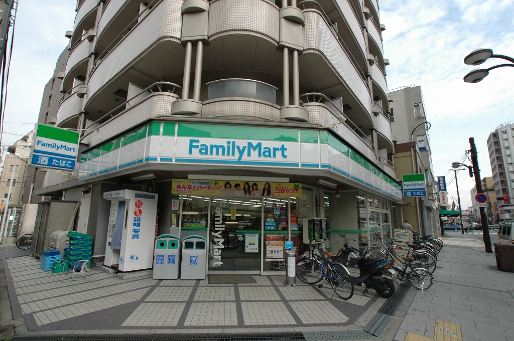 Convenience store. Family Mart Naniwa Motomachi Sanchome store up (convenience store) 250m
