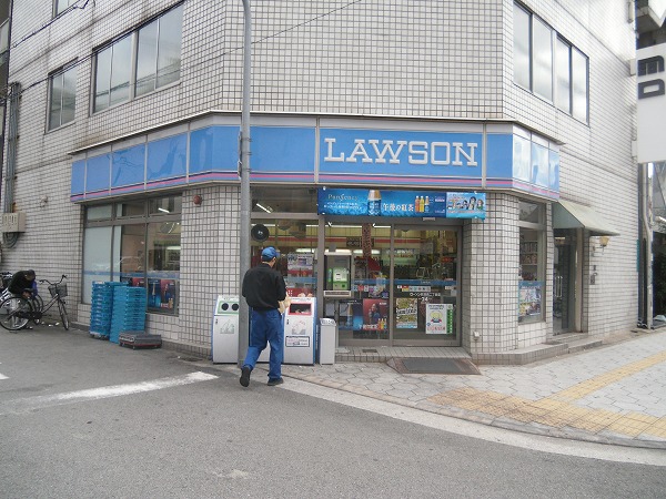 Convenience store. Lawson Shikitsuhigashi 3-chome up (convenience store) 72m