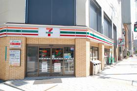 Convenience store. Seven-Eleven Osaka Shikitsunishi 2-chome up (convenience store) 267m