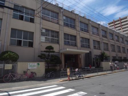 Primary school. 459m to Osaka Municipal Horie elementary school (elementary school)