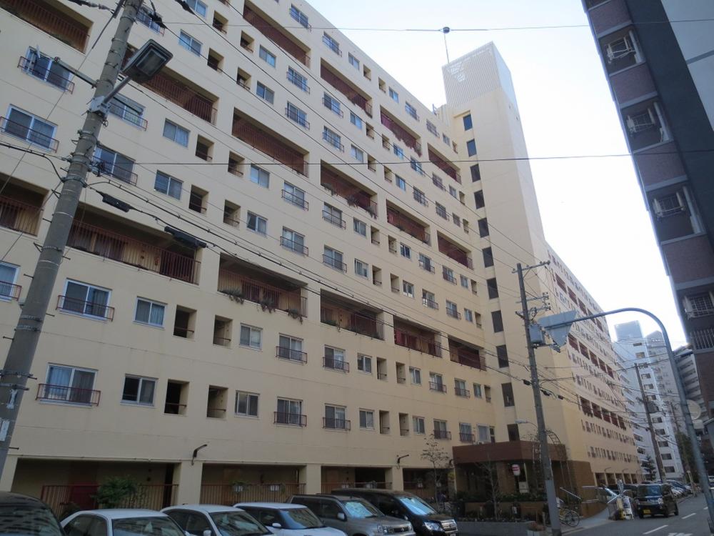 Local appearance photo. Local (12 May 2013) Shooting