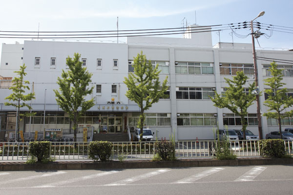 Surrounding environment. West police station (7 min walk ・ About 500m)