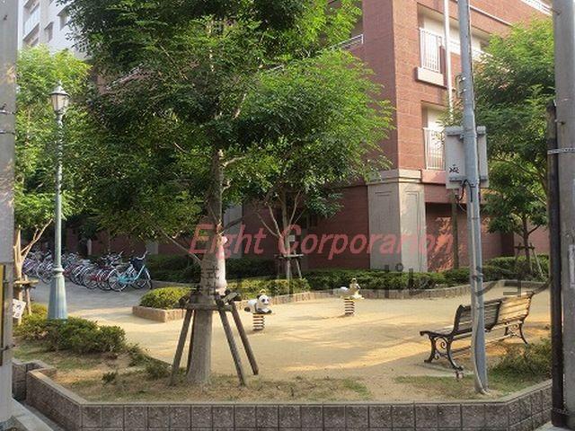 Other common areas. On-site park