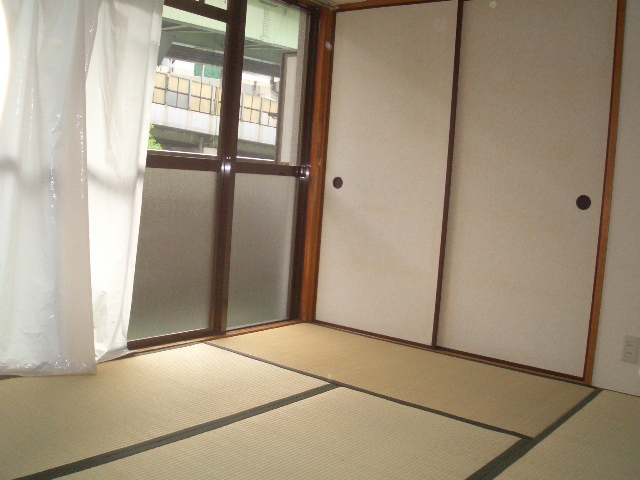 Other room space. Bright Japanese-style room