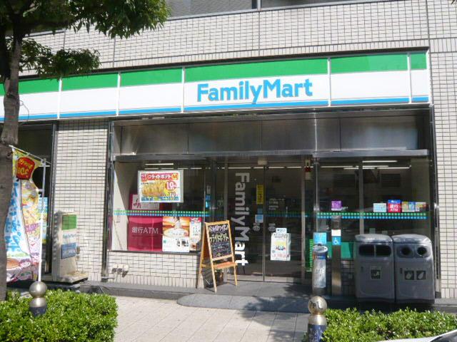 Convenience store. FamilyMart Yotsubashi Station shop 164m up (convenience store)