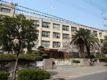 Primary school. 373m to Osaka Municipal Hiyoshi Elementary School (elementary school)