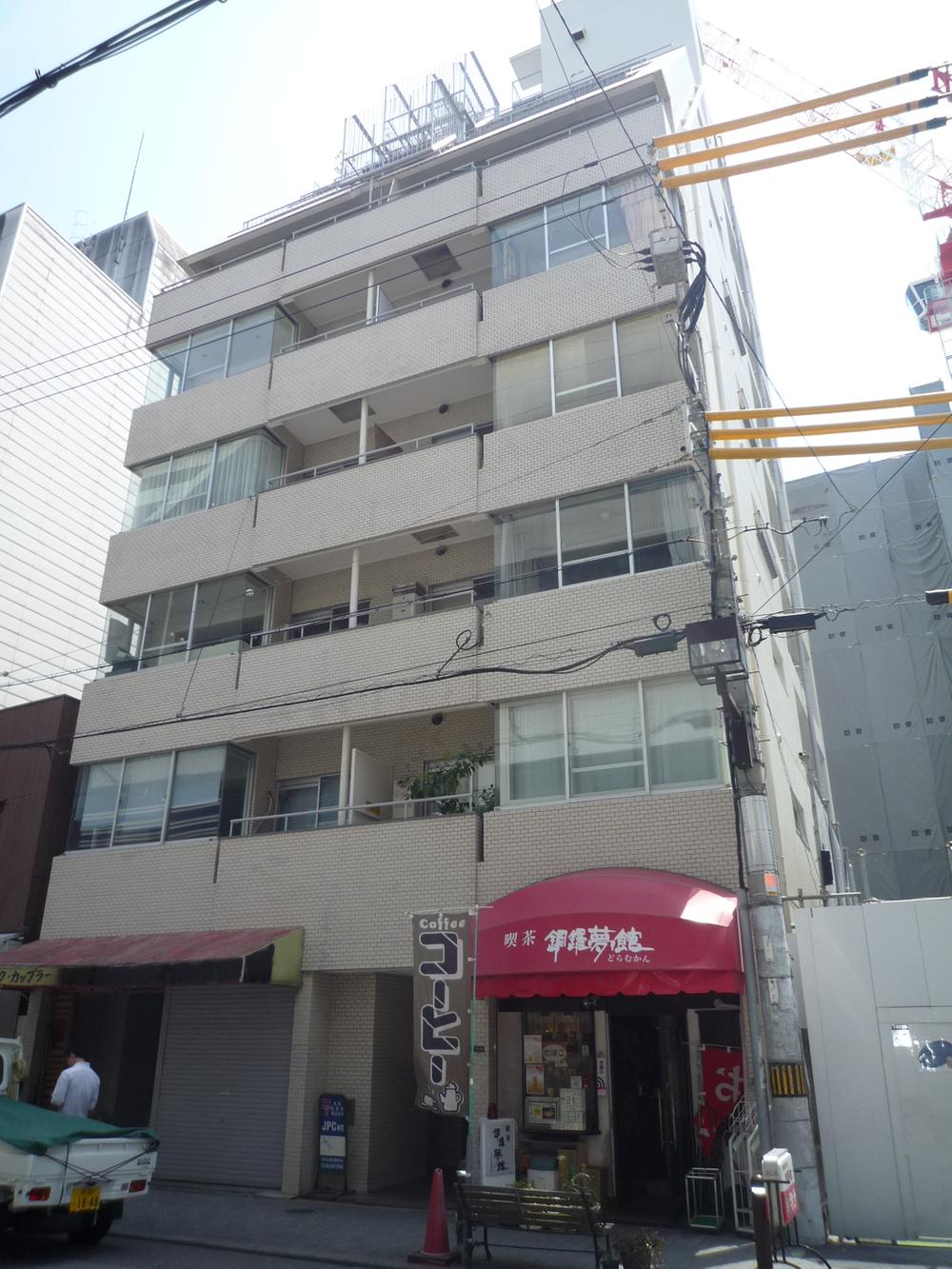 Local appearance photo. Local (11 May 2013) Shooting