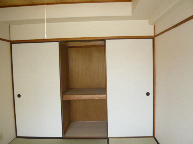 Receipt. Japanese-style room ・ Closet