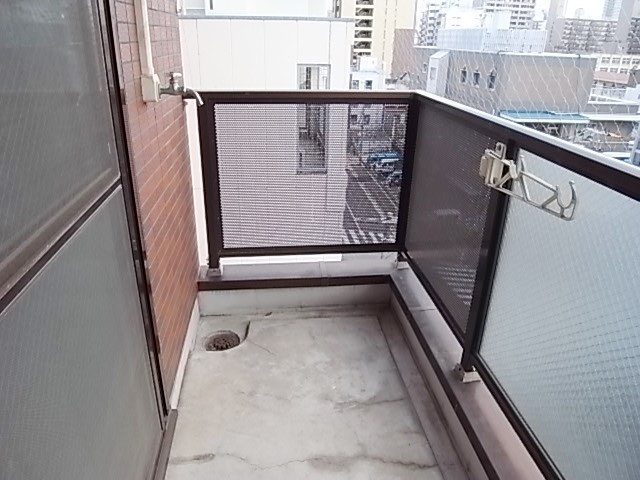 Balcony. Of Nishi-ku, Osaka rent to Pitattohausu Nishinagahori shop!