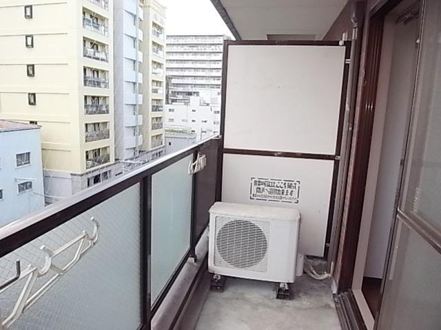 Balcony. Of Nishi-ku, Osaka rent to Pitattohausu Nishinagahori shop!