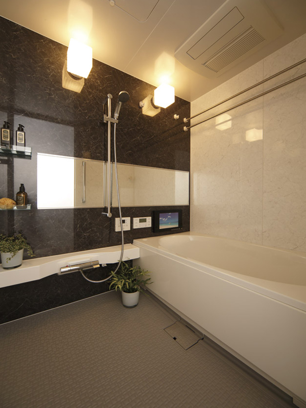 Bathing-wash room.  [bathroom] Not only the body, Heart has also been designed as a space that can be refreshed bathroom (Comfort Type Model Room)