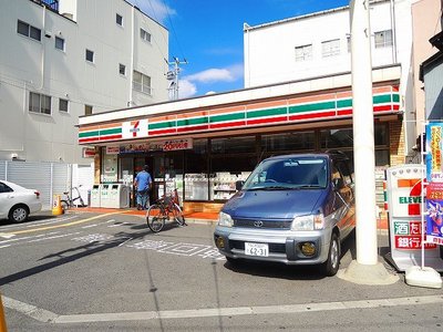 Convenience store. Seven-Eleven Osaka Honda 3-chome up (convenience store) 451m