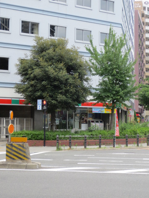 Convenience store. Thanks Edobori 1-chome to (convenience store) 226m