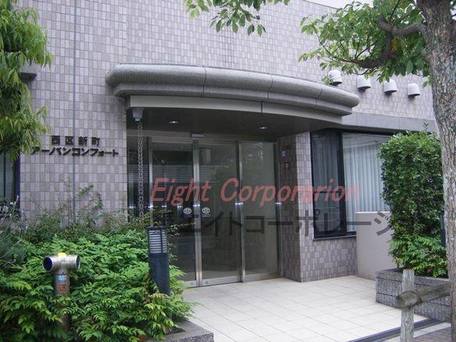 Entrance. Common areas