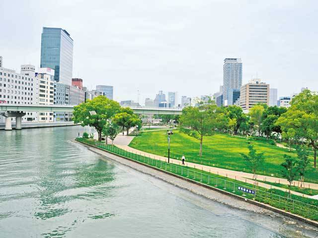 park. Nakanoshima green road to the (park) 620m