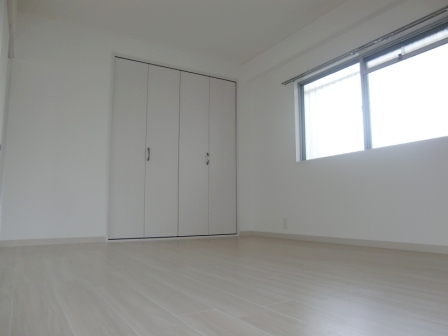 Living and room. Pitattohausu Nishinagahori shop Tel0120-47-4625