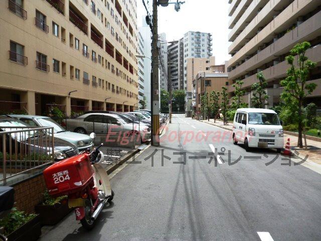 Other local. Frontal road