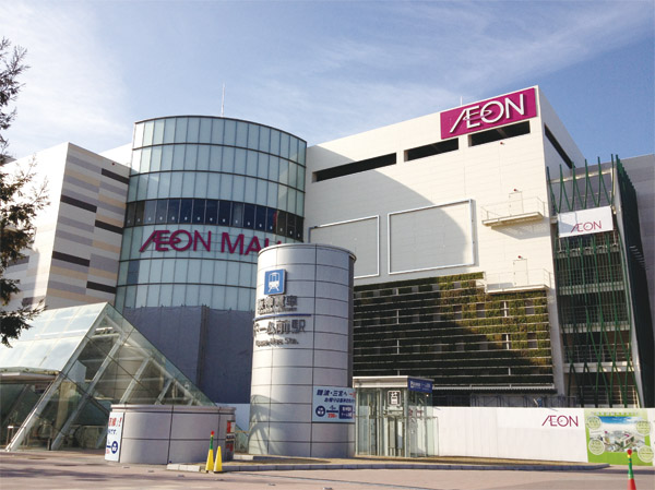 Including the Seijo Ishii which to align import food from fresh food, Books and miscellaneous goods ・ Aeon Mall Osaka Dome City also of the store, such as more than 120 various types of medical clinics is to move from a clothing store