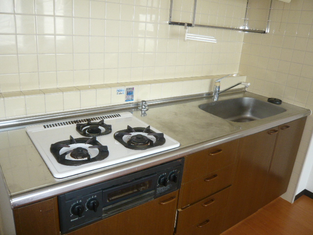 Kitchen. 3-burner stove System kitchen