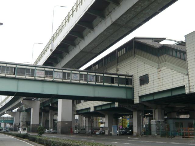 station. 640m to the center line Kujo Station