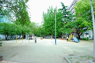 park. Shinmachikita 200m to the park (park)