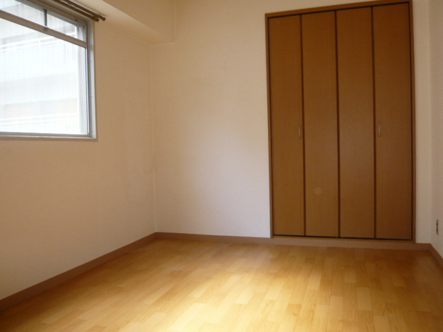 Other room space. Spacious Western-style