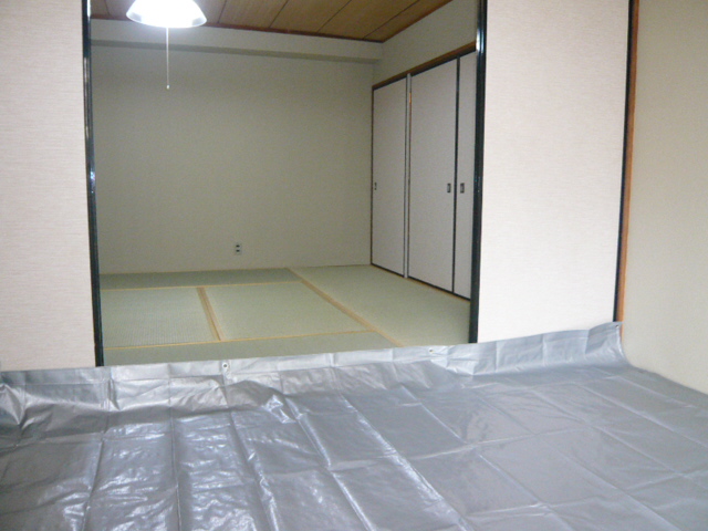 Other room space. Re-covering tatami