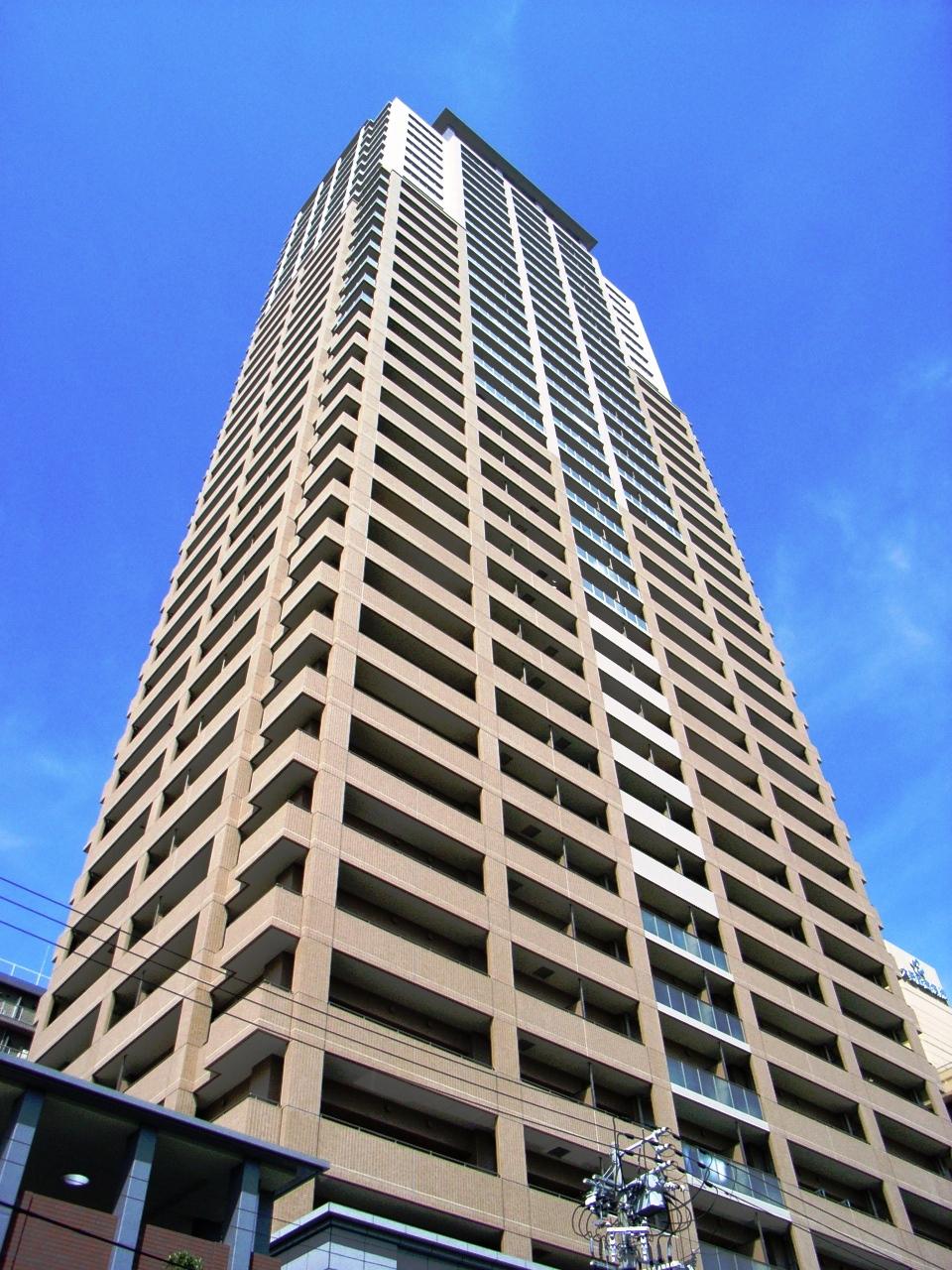 Local appearance photo. Sennichimae Line "Sakura" Station 3-minute walk, JR Kansai Main Line "JR Namba" station walk 9 minutes, Nagahori Tsurumi-ryokuchi Line "Nishiohashi" 3WAY accessible at the station a 10-minute walk