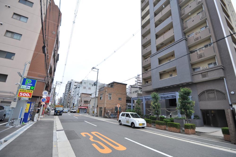 Other local. Before the road is little improvement has been the way of the car as expected ☆