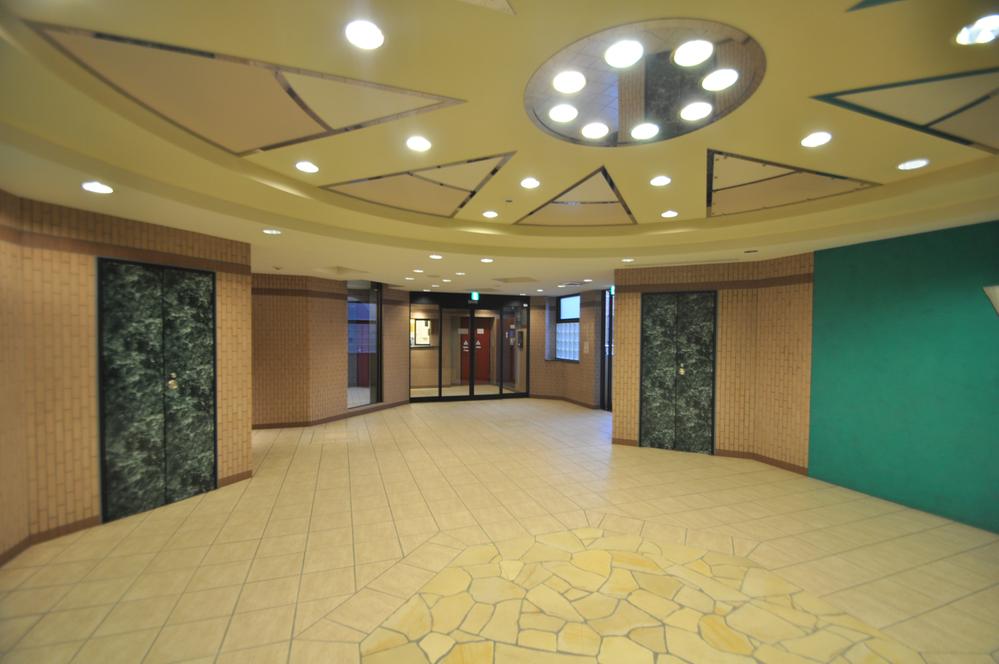 lobby. The lobby is very wide!