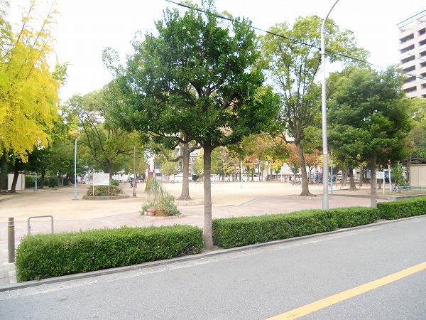 park. 150m to Hiyoshi Park (park)