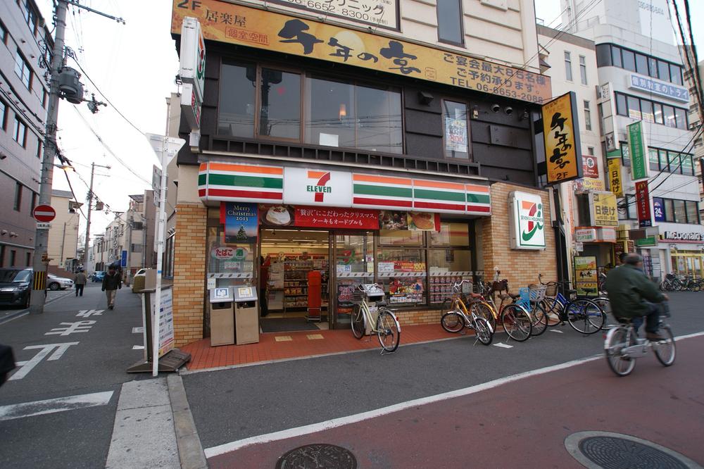 Convenience store. Seven-Eleven 183m to Osaka Tamade Ekimae