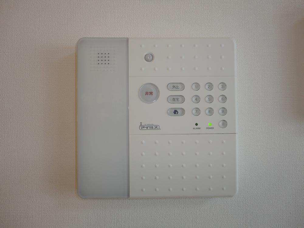 Security equipment. Equipped with Osaka Gas of home security "Isles"