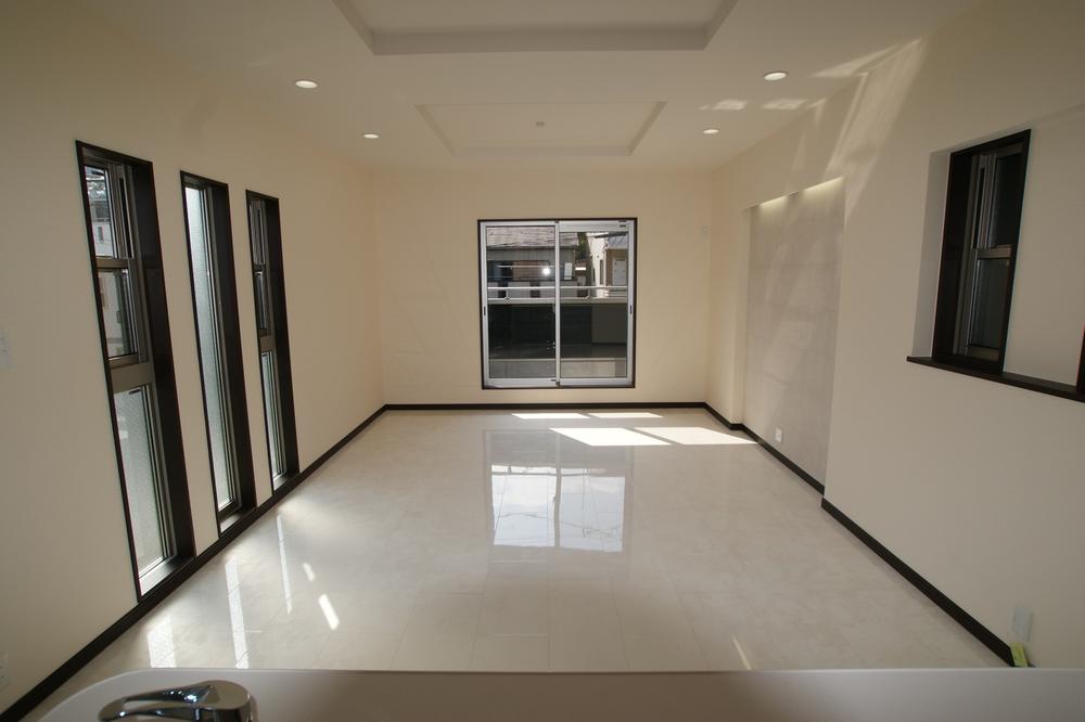 Living. Same specifications