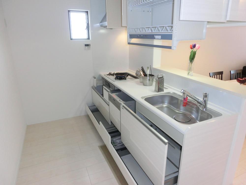 Kitchen. With floor heating in the kitchen