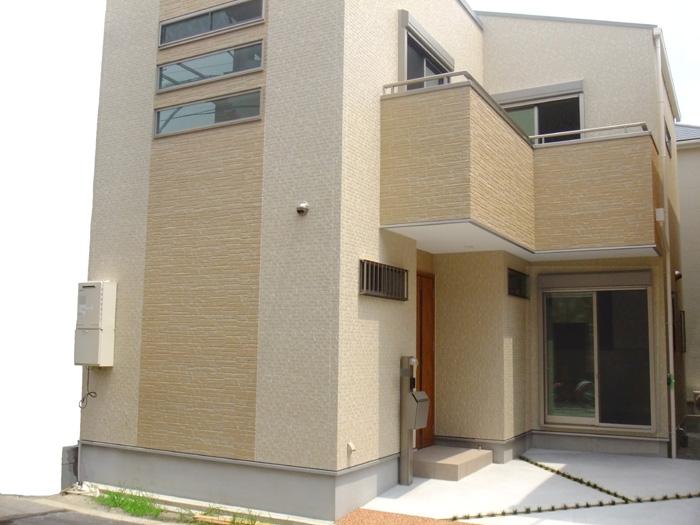 Local appearance photo. Is C No. land model house 2-story plan