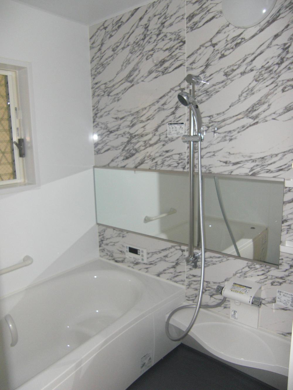 Bathroom. Indoor (10 May 2013) Shooting