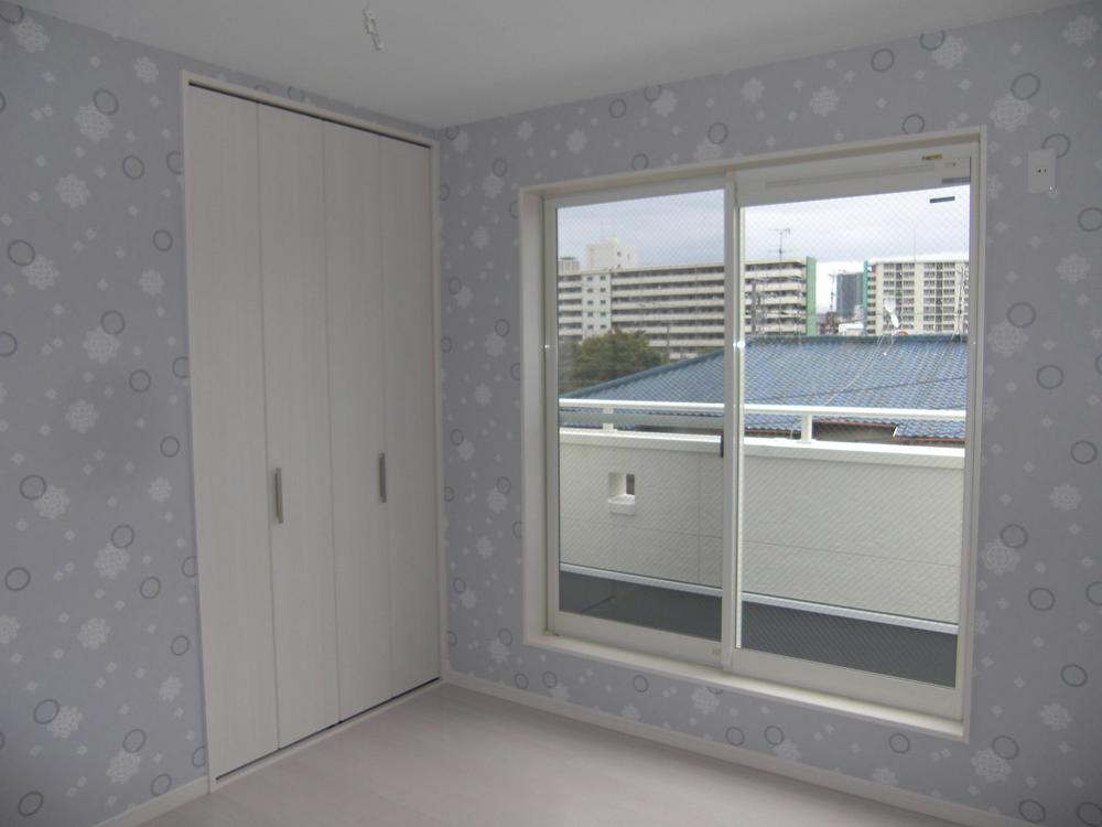 Non-living room. Indoor (10 May 2013) Shooting