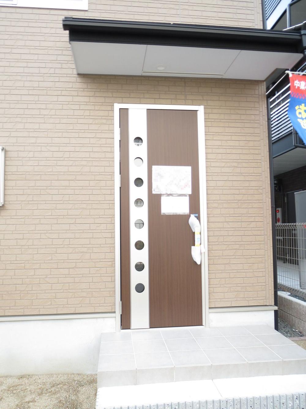 Entrance. Entrance construction cases