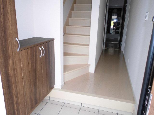 Entrance. Attached to the under construction, It is in the same type type me.